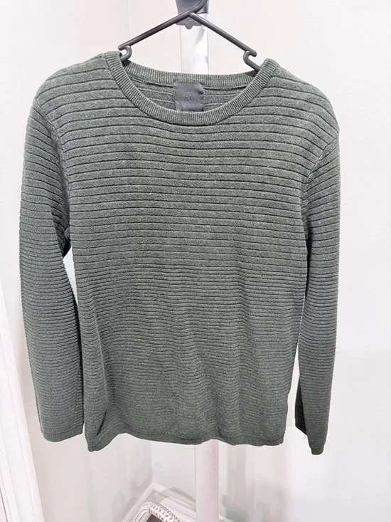 H&M Men's Ribbed Crewneck Sweater in Sage Green - Picture 1 of 5